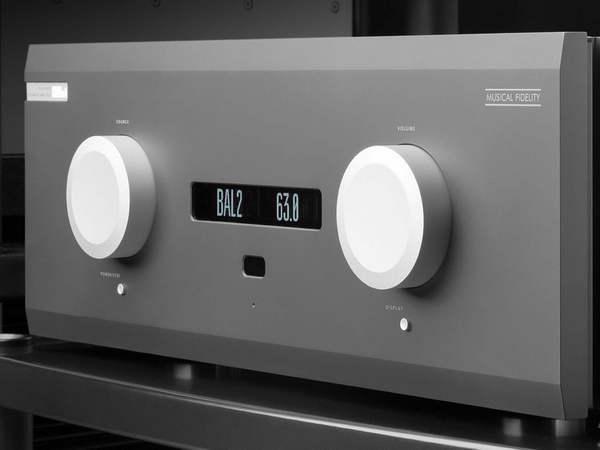 Musical Fidelity M8xi sztereó erősítő
