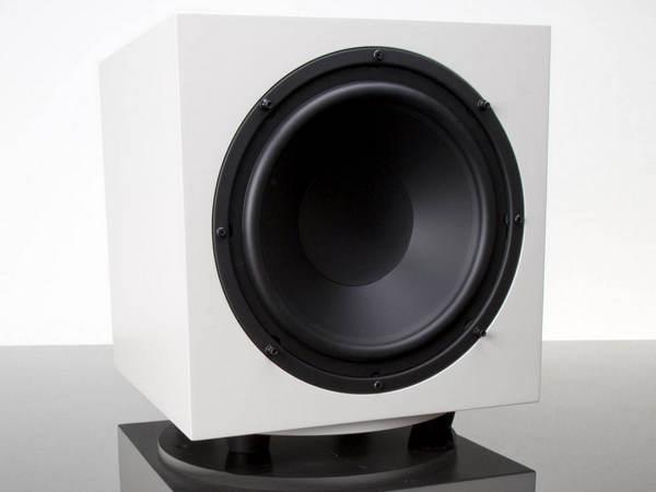 System Audio saxo sub 10 aktív mélyláda