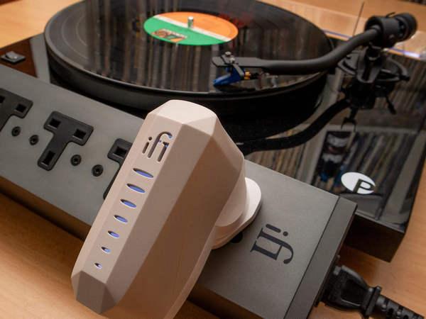 iFi iPower X tápegység